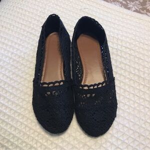 Ollio Black Crochet Flats